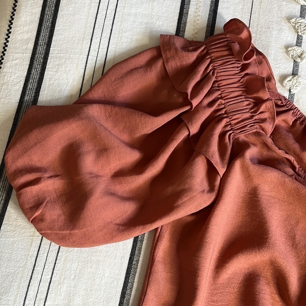 Boutique libian • terracotta rust off shoulder top - Picture 5 of 13